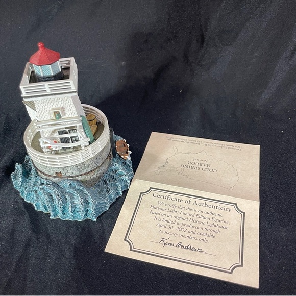 Harbour Lights, Cold Spring Harbor lighthouse - Picture 2 of 9